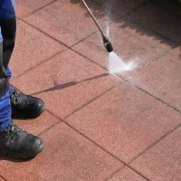 Driveway jet washing cleaners in Eastington